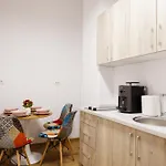 Studio In Old Town\'S 1752 Hotel